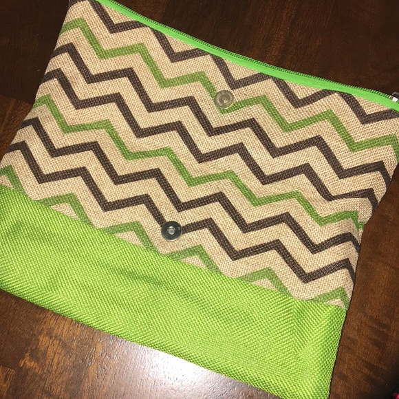 Chevron burlap clutch - Picture 2 of 4